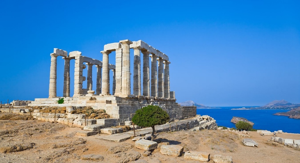 Красивые руины Греции